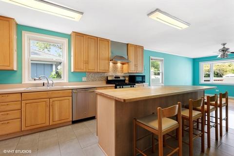 1003 Childs St, Wheaton, IL 60187 photo 3