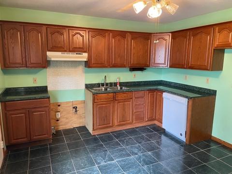 349 S Hillcrest Ave, Kankakee, IL 60901 photo 5