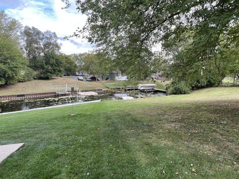 2808 N Baycliff Dr, Mchenry, IL 60050 photo 12