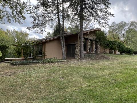 2808 N Baycliff Dr, Mchenry, IL 60050 photo 3