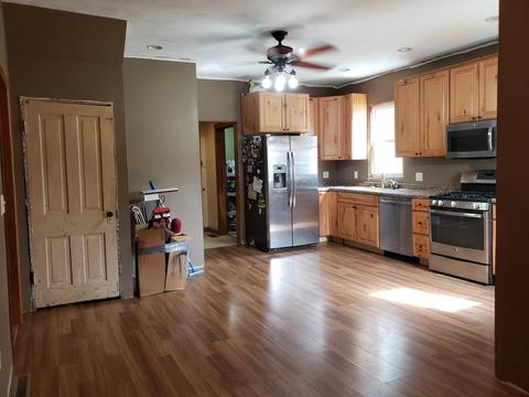 307 S Main St, Arrowsmith, IL 61722 photo 4