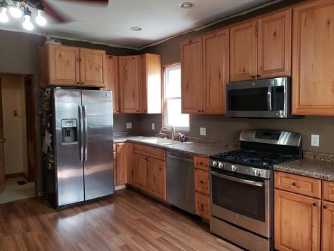 307 S Main St, Arrowsmith, IL 61722 photo 3
