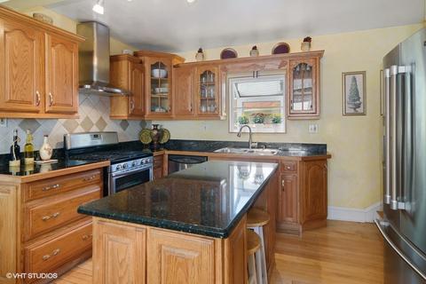324 Blackhawk Rd, Riverside, IL 60546 photo 5