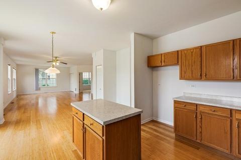 1613 Montclair Dr, Elgin, IL 60123 photo 11