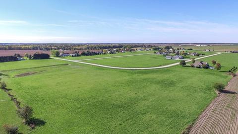 2440 N 4210th Rd, Sheridan, IL 60551
