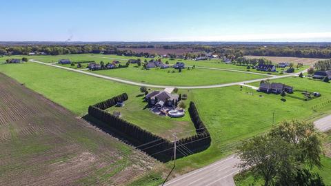 2446 N 4210th Rd, Sheridan, IL 60551