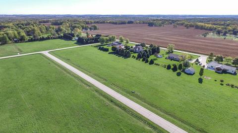 2407 N 4220th Rd, Sheridan, IL 60551