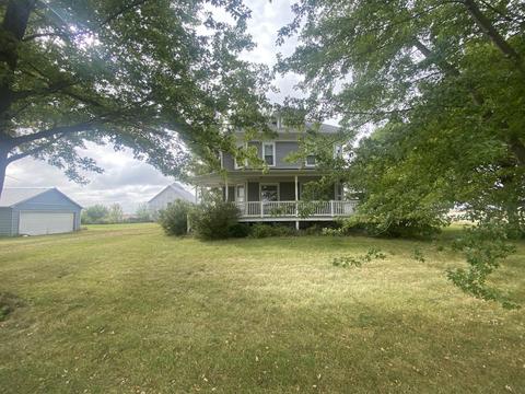 4684 Perry Rd, Malta, IL 60150 photo 3