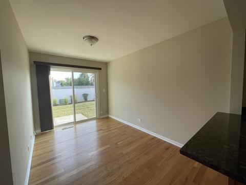 1165 Longford Rd, Bartlett, IL 60103 photo 5