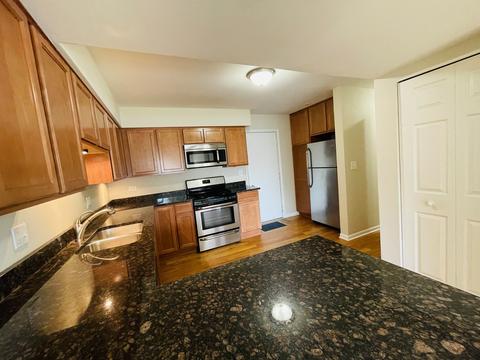 1165 Longford Rd, Bartlett, IL 60103 photo 4