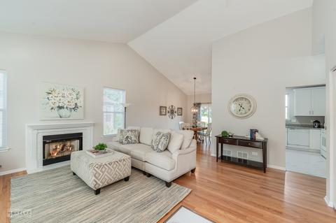 2983 Sawgrass Dr, Aurora, IL 60502 photo 7