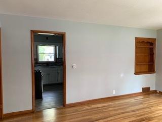 502 Bourn St, Harvard, IL 60033 photo 9