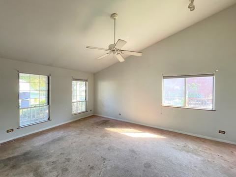 1332 Longford Cir, Elgin, IL 60120 photo 4