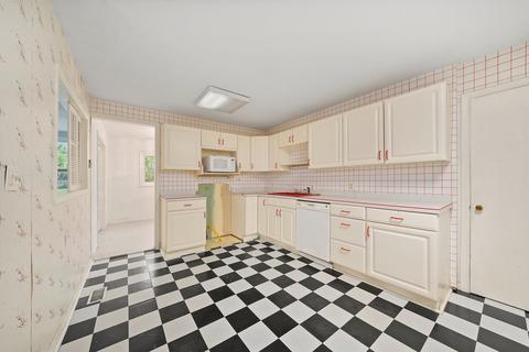 325 Apache Ln, Hoffman Estates, IL 60169 photo 8