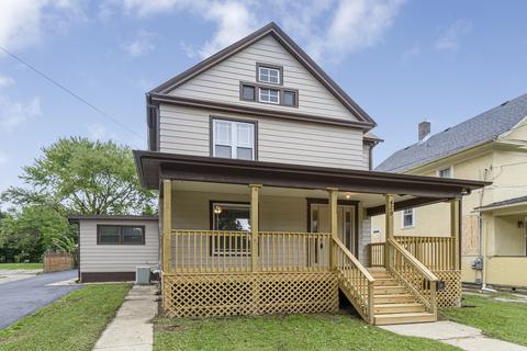 429 5th St, Aurora, IL 60505 photo 2