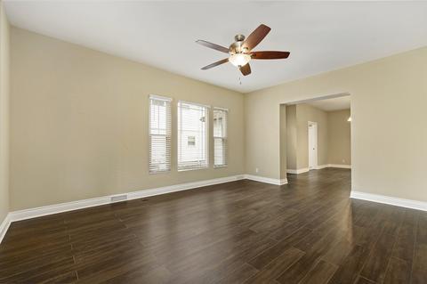 429 5th St, Aurora, IL 60505 photo 8