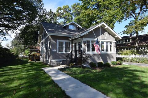 208 N Oak Ave, Bartlett, IL 60103 photo 1