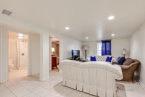 1596 E Algonquin Rd, Des Plaines, IL 60016 photo 15