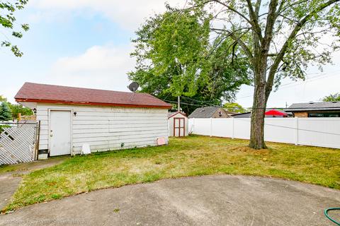 7023 Birch St, Bridgeview, IL 60455 photo 5