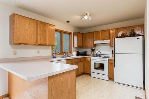 304 Park Ln, Ingleside, IL 60041 photo 10