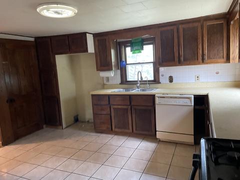 351 Marengo Rd, Harvard, IL 60033 photo 5