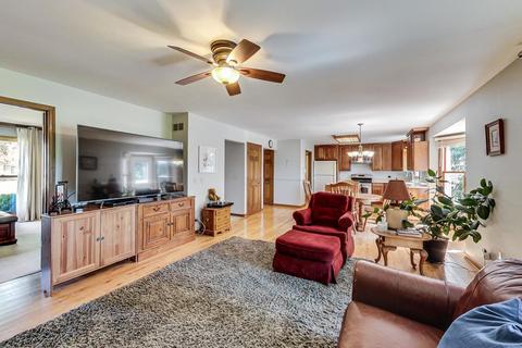 230 Gingerbrook Ln, Bartlett, IL 60103 photo 9