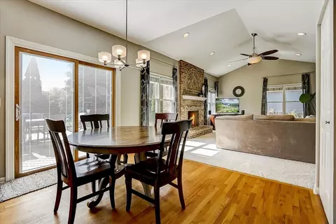 2061 Tunbridge Trl, Algonquin, IL 60102 photo 7