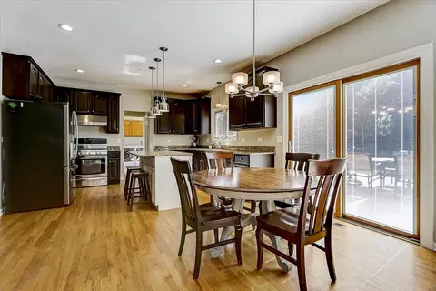 2061 Tunbridge Trl, Algonquin, IL 60102 photo 2