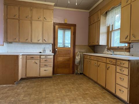 204 S Center St, Buda, IL 61314 photo 25