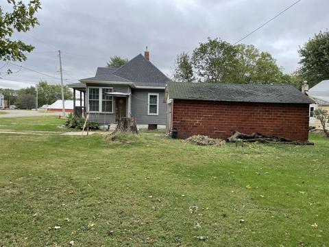 204 S Center St, Buda, IL 61314 photo 5