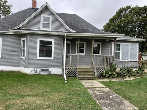 204 S Center St, Buda, IL 61314 photo 3