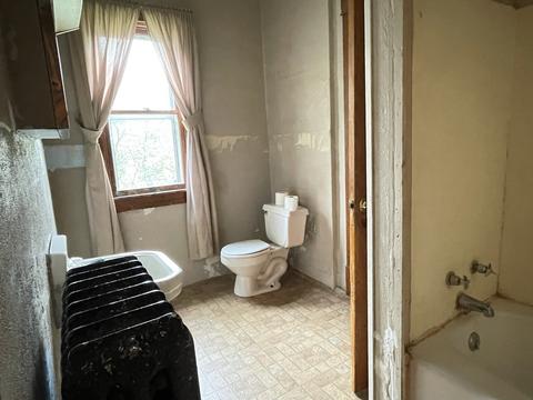 204 S Center St, Buda, IL 61314 photo 17