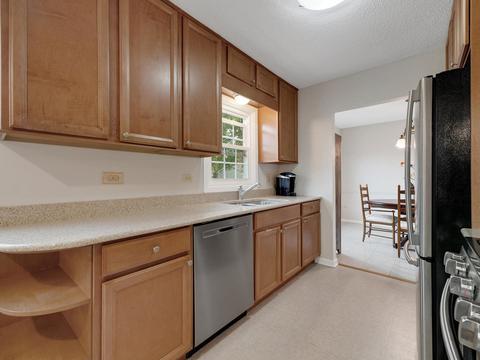 1835 Shetland Dr, Wheaton, IL 60189 photo 9