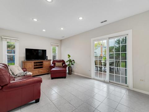 1835 Shetland Dr, Wheaton, IL 60189 photo 6