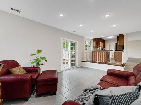 1835 Shetland Dr, Wheaton, IL 60189 photo 5