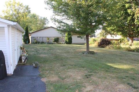 527 E High St, Morrison, IL 61270 photo 22