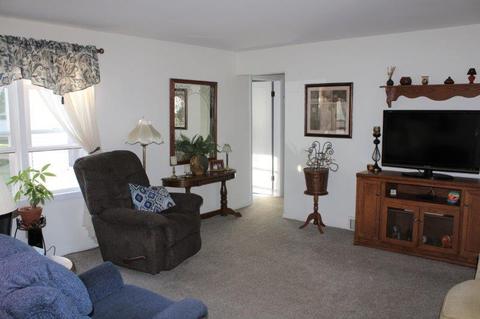 527 E High St, Morrison, IL 61270 photo 4