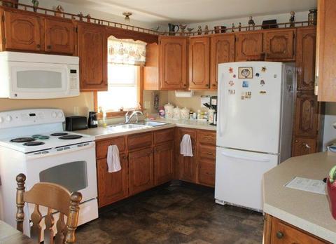 527 E High St, Morrison, IL 61270 photo 5