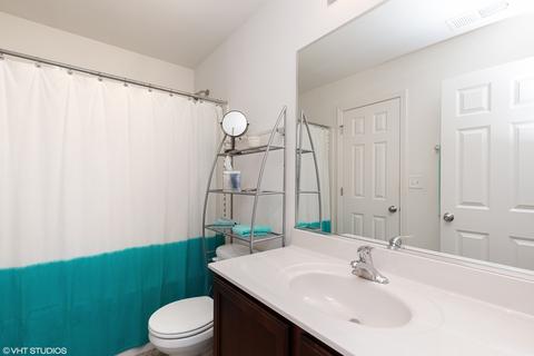 3623 Hyde Park Ct, Elgin, IL 60124 photo 10