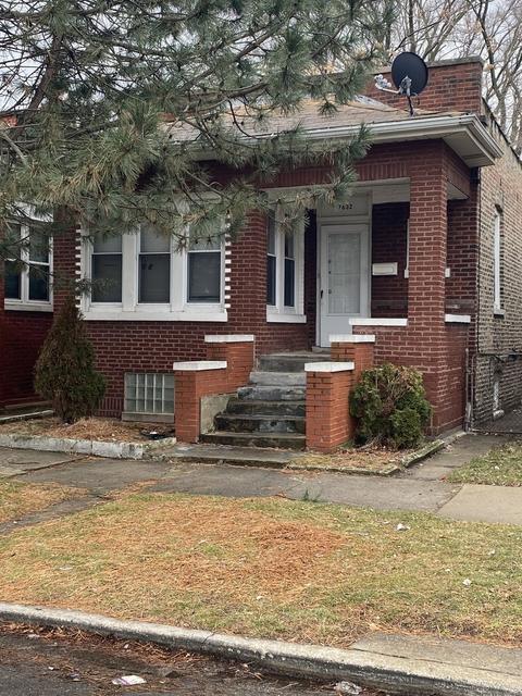 7632 S Rhodes Ave, Chicago, IL 60619 photo 1