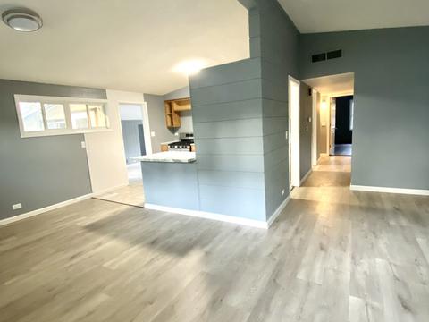 57 Crescent St, Elgin, IL 60123 photo 7