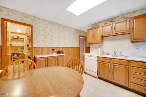 813 Beloit Ave, Forest Park, IL 60130 photo 9