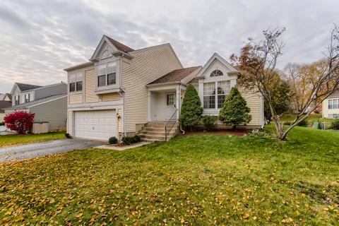 1935 Gleneagle Cir, Elgin, IL 60123 photo 2
