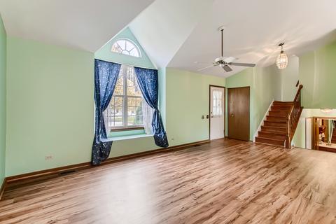 1935 Gleneagle Cir, Elgin, IL 60123 photo 12