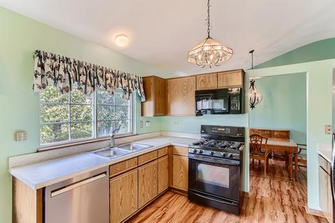 1935 Gleneagle Cir, Elgin, IL 60123 photo 4