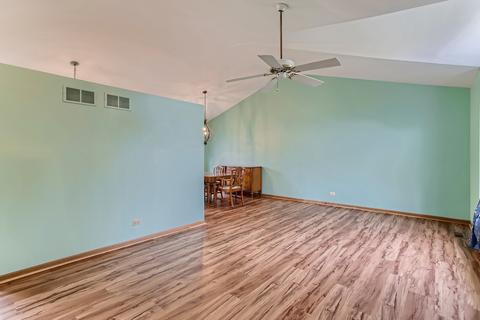 1935 Gleneagle Cir, Elgin, IL 60123 photo 21