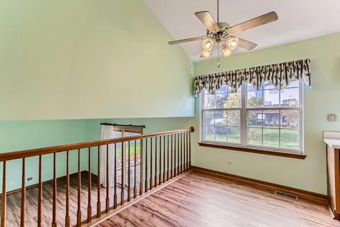 1935 Gleneagle Cir, Elgin, IL 60123 photo 6