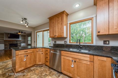 1440 N Parkview Ter, Algonquin, IL 60102 photo 5