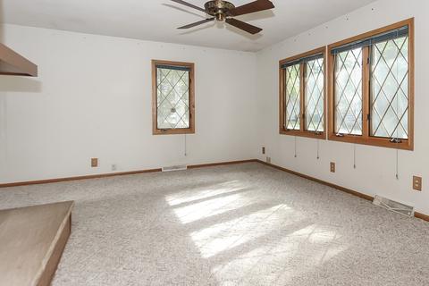 24 Matteson St, Gilberts, IL 60136 photo 4