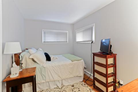 930 Greenview Ave, Des Plaines, IL 60016 photo 13